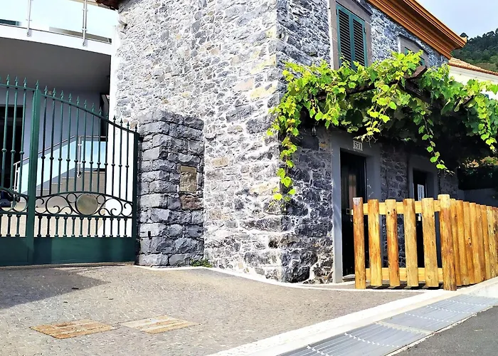 Semesterbostad Casa Lugar Da Ribeira Mit Dachterrasse By Interhome